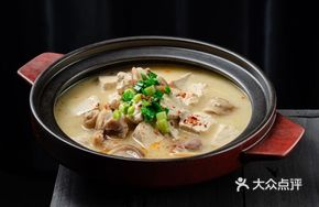 Homemade Preserved Pig's Trotter Stewed with Stone-Milled Tofu