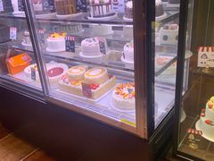 面包甜点陈列柜-红跑车(三孝口店)