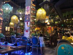 大堂-临界音乐酒馆·小龙虾·江湖菜(华熙LIVE·鱼洞店)