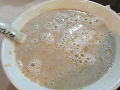 豆浆配金味麦片-兄弟深夜豆浆