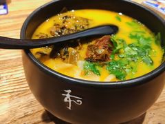 酸汤猪软骨面-和府捞面(国金汇店)