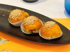 香麻蜜汁叉烧酥-美心·翠园(港汇恒隆广场店)