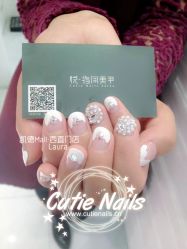 2073727981-悦指间美甲美睫