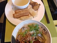 -筠咖啡西餐厅(上海国展宝龙丽筠酒店)