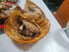 -洪峰浩老北京烧饼夹肉(角门路店)