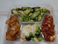 -荟选餐饮徐家汇社区食堂(徐虹北路店)