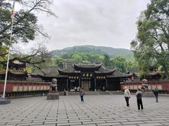 -峨眉山报国寺