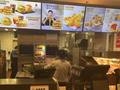 -麦当劳(轻轨曹杨路店)