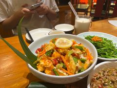 -老滇山寨•云南特色菜•地方菜•民族风情歌舞表演(金碧店)