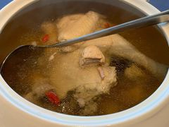 姬松茸菊花土鸡汤-馋遇江南·精致湖景雅宴(东方之门店)