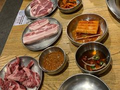 -姜虎东白丁烤肉(虹桥天地店)