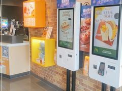 -麦当劳(政通路店)