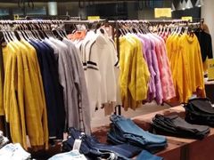 -URBAN REVIVO(上海中庚漫游城店)