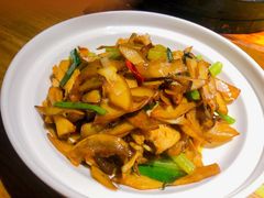 -九锅一堂酸菜鱼(万达广场店)