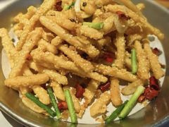 干煸藕条-巴厘龙虾·榜首油焖大虾(音乐学院·沿江酒馆店)