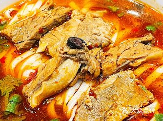 正宗湖南特色粉面馆，嗦上一碗鲜香可口！