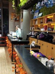 -震轩美容美发连锁店