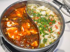 -德林酸菜鱼火锅(南丹店)