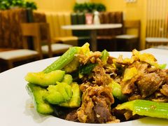 -闫府私房菜(经四路万达店)