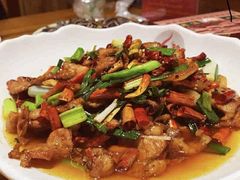 -老滇山寨•云南特色菜•地方菜•民族风情歌舞表演(金碧店)