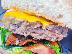 -HIGH FIVE哈福手工汉堡(桂林路店)