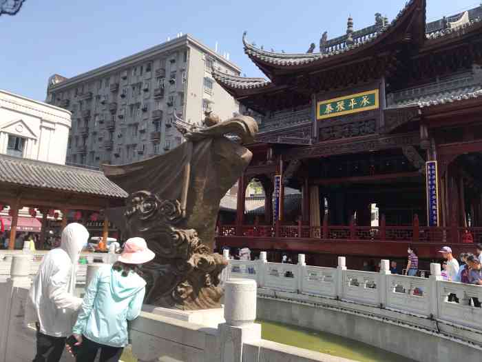 万寿宫地下商城-"前几天逛街路过中山路万寿宫.突然发现新建.