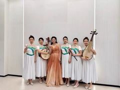 -圣霏亚礼服租赁·主持人服装租赁(上海静安总店)