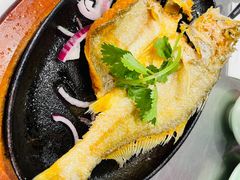 -潮界(LU·ONE凯德晶萃广场店)