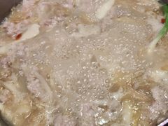 -老来福·非遗酸汤兔(凯旋路店)
