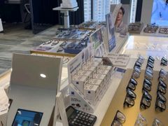 -三目眼镜·蔡司视觉合作店(青浦宝龙店)