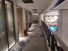 -浅深(世茂滨江精品店)