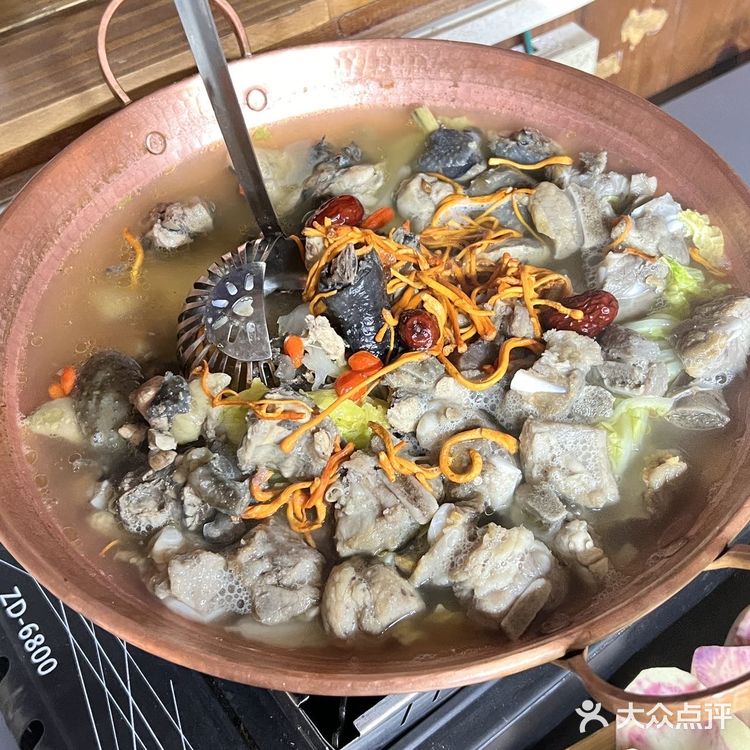 排骨开锅后煮15分钟才能吃哦️ 推荐腊排骨锅
