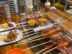 -哈尔滨小酒馆·鲜肉现穿自助烧烤(康新花园店)