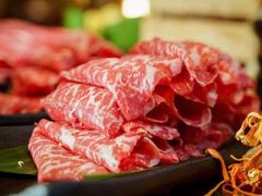 和牛火锅，现刨牛肉-索菲特酒店 · 云尚天际自助餐厅