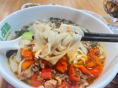 -呷佬·长沙手工米粉(金沙江路店)
