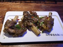 正蓝旗特色烧羊拐筋-三个蒙古大叔羊肉串(大宁店)