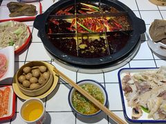 浓香牛油红锅-卤校长老火锅(绿地468店)