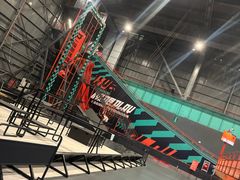 -极限PLAY运动娱乐新世界·团建派对表演休闲馆·室内高空游乐园