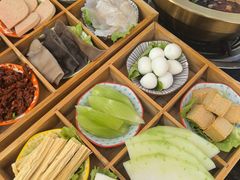 -娜姐鲜牛肉串串火锅(藏龙岛店)