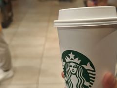 -星巴克(上海虹桥新天地二店)