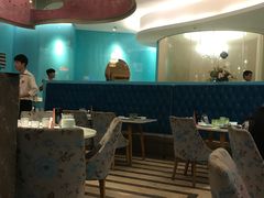 大堂-荷庭·精致湘菜(华强北九方店)