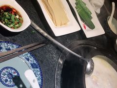 -大匠工房古船木艺术餐厅·猪肚鸡专门店(长白仙岛店)