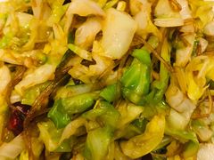 炝炒圆白菜粉丝-旺顺阁鱼头泡饼(小红门店)
