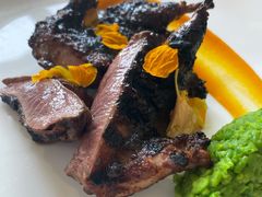 碳烤乳鸽，甜豆，旱金莲醋汁-Jean Georges