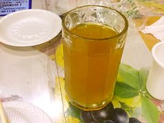 -布尔津河堤夜市