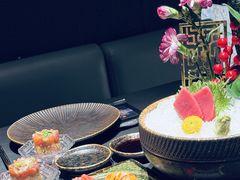 -蟹犇前•帝王蟹雪蟹(陆家嘴店)