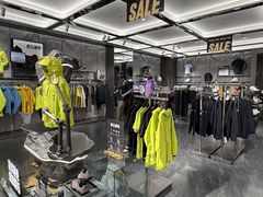-王府井奥莱临潼小镇(临潼店)
