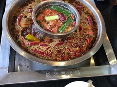 -九尺赵老四鲜鹅肠火锅