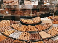 -Laderach 莱德拉(上海环贸iapm店)