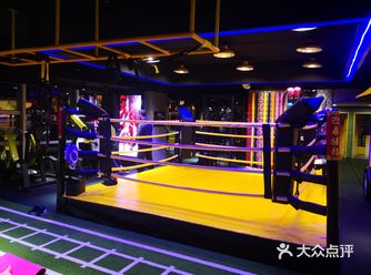 经朋友介绍来这锻炼一个多月,体脂下降两个点